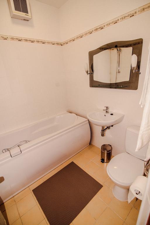 Rudzupukes Hotel Svente Ngoại thất bức ảnh