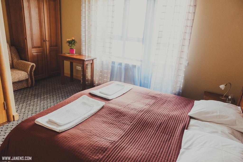 Rudzupukes Hotel Svente Ngoại thất bức ảnh