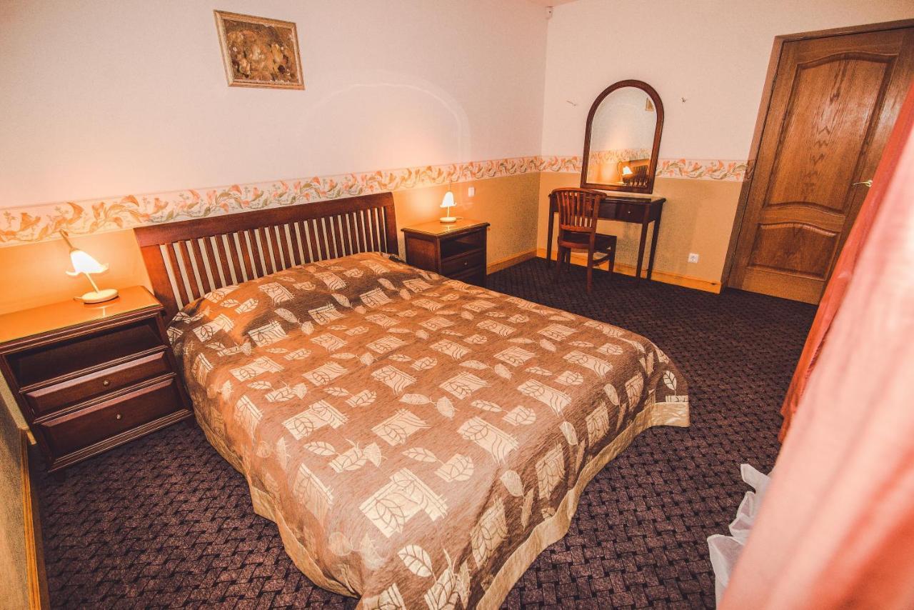 Rudzupukes Hotel Svente Ngoại thất bức ảnh